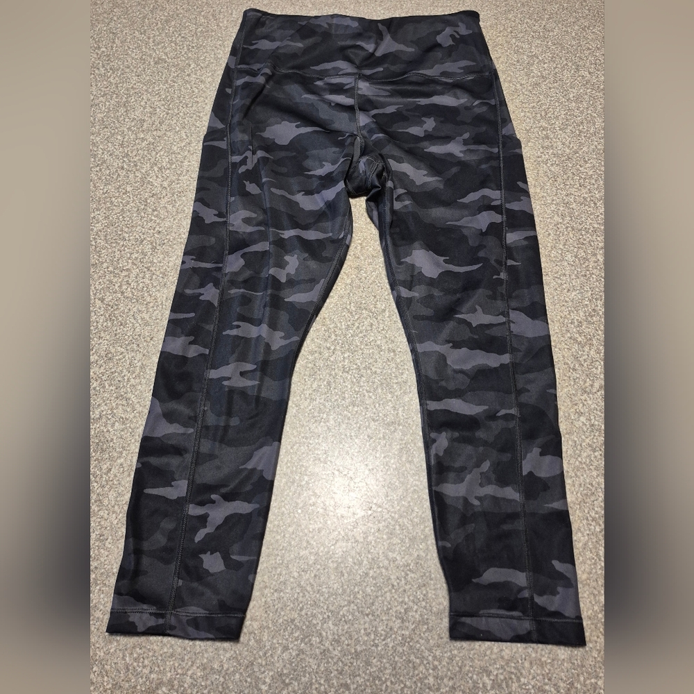 Womens Athleta Camo 7/8 Legging Size 1x